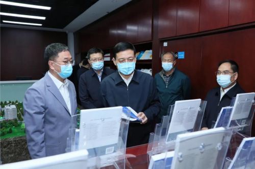肖亞慶在中國電子信息產業(yè)發(fā)展研究院調研強調：深入學習貫徹五中全會精神 努力創(chuàng)建國家一流高端智庫